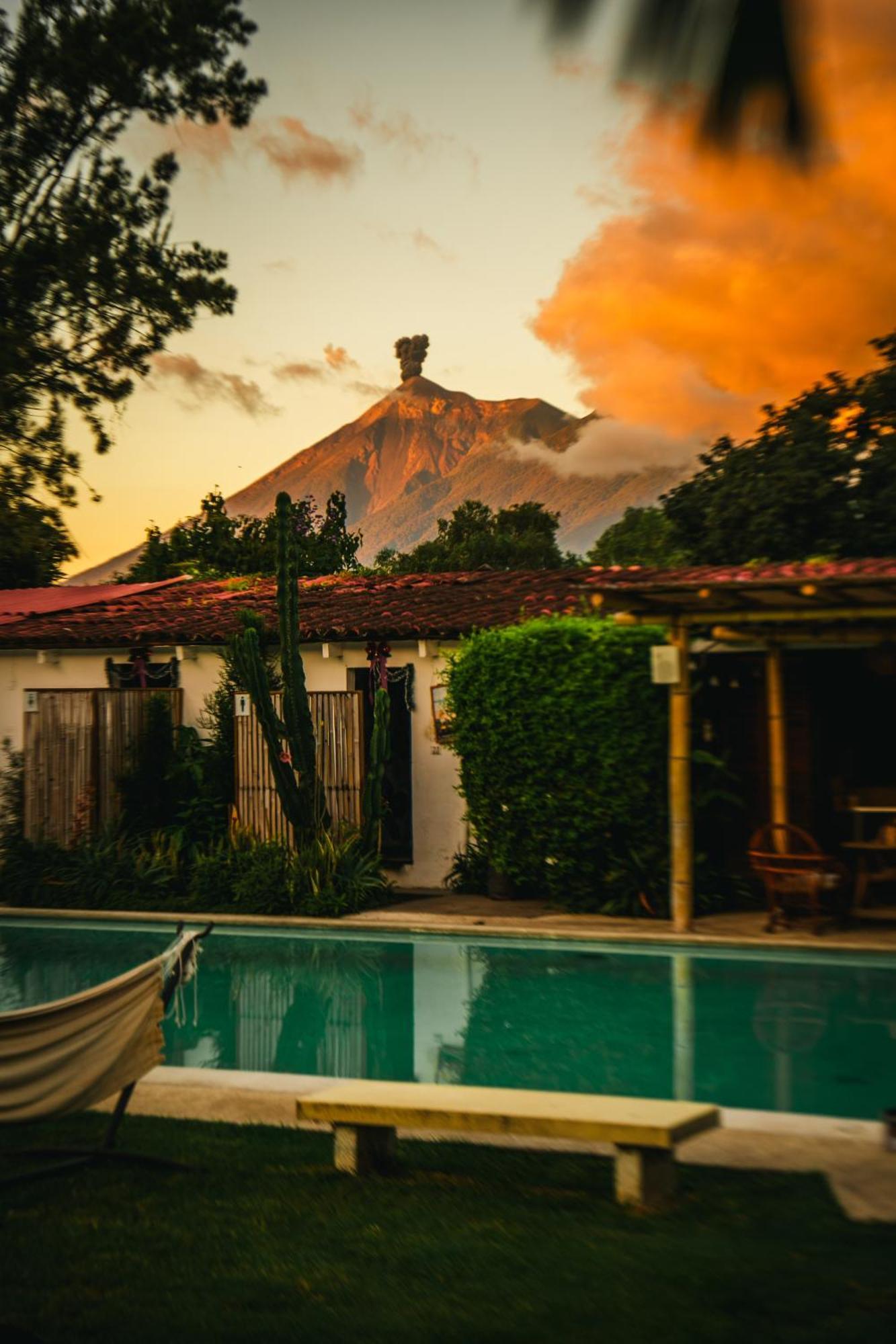Yes Please! Hostel Antigua Bagian luar foto